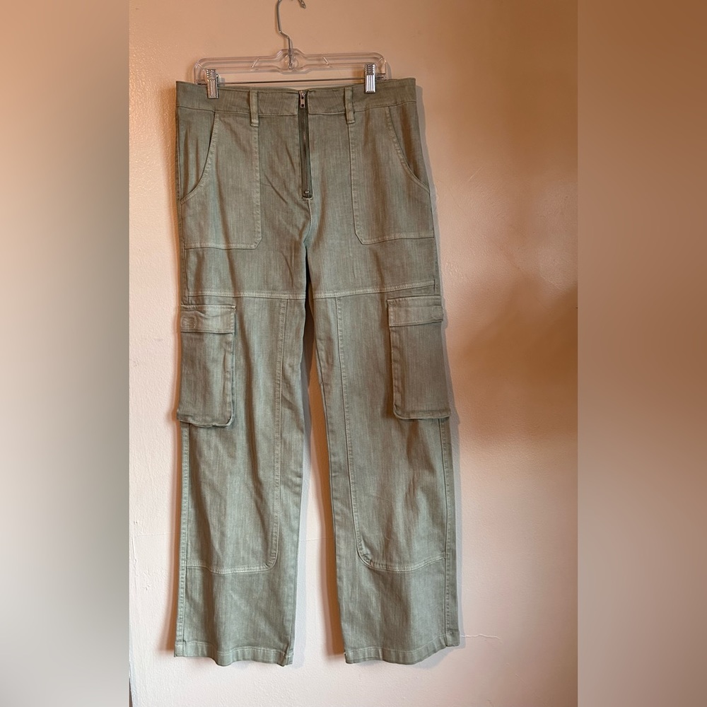 High Rise Flare Jeans - Picture 3 of 5